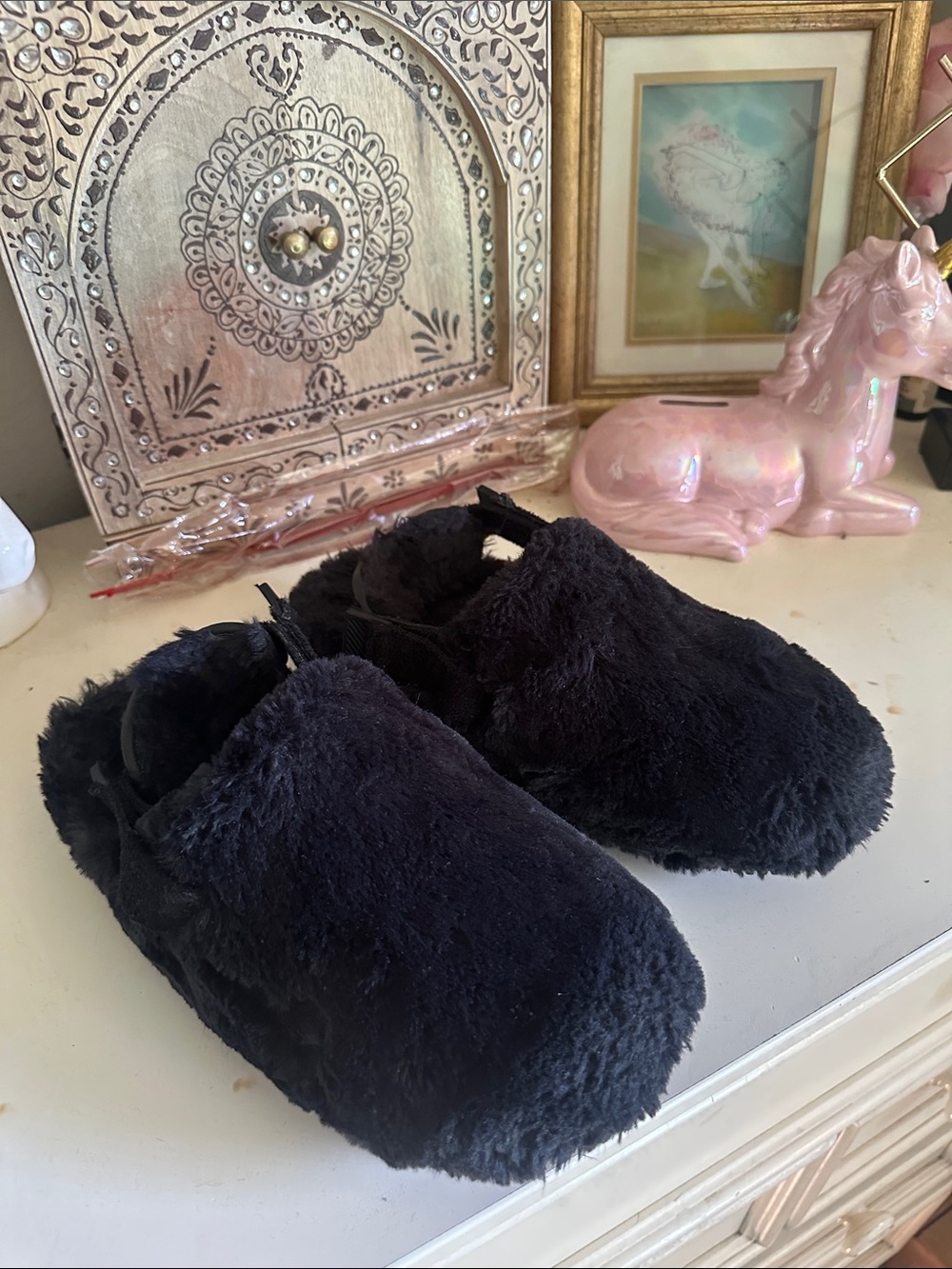 Nike Black Faux Fur Slippers SZ 7